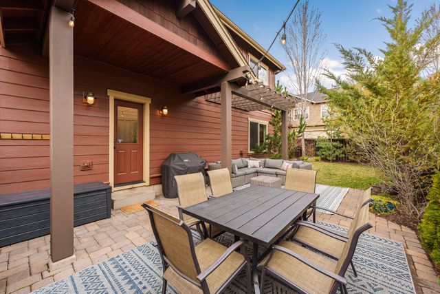 61461 Linton Loop, Bend, OR 97702