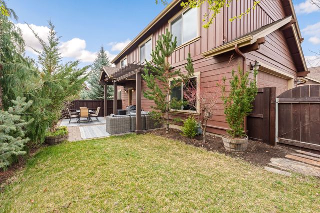 61461 Linton Loop, Bend, OR 97702