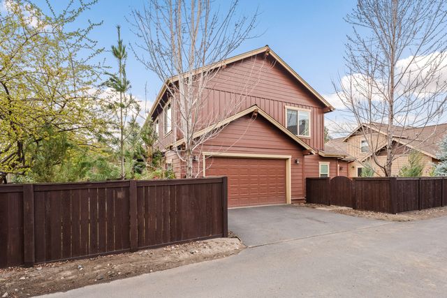 61461 Linton Loop, Bend, OR 97702