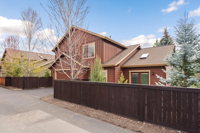 61461 Linton Loop, Bend, OR 97702