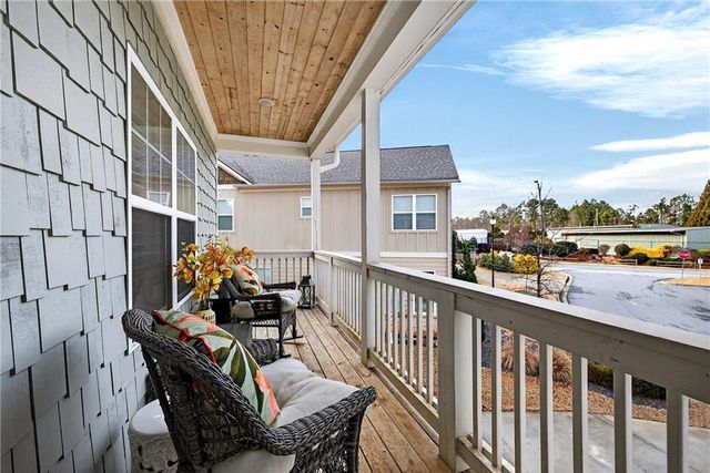 1088 Heatherland NE Drive, Marietta, GA 30066