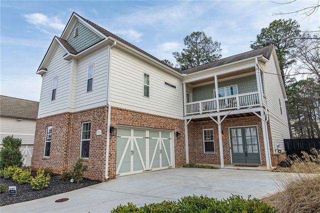 1088 Heatherland NE Drive, Marietta, GA 30066
