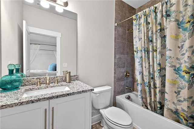 1088 Heatherland NE Drive, Marietta, GA 30066