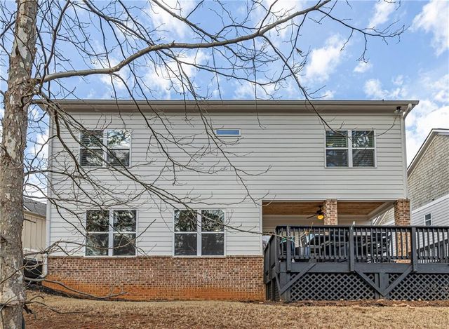 1088 Heatherland NE Drive, Marietta, GA 30066