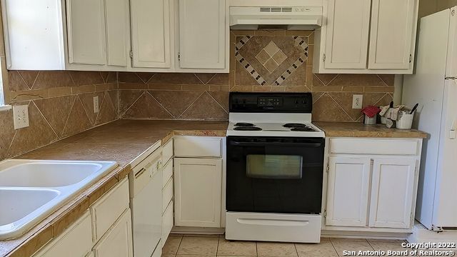 12714 skyline, San Antonio, TX 78217