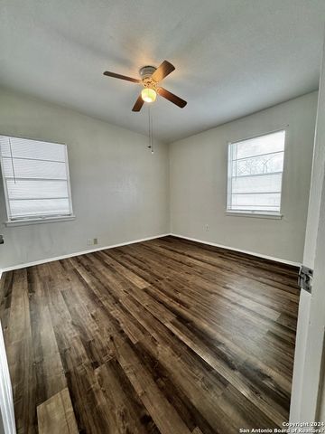 12714 skyline, San Antonio, TX 78217