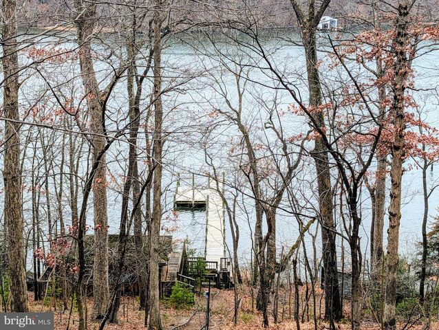 2762 BON HAVEN LN, Annapolis, MD 21401