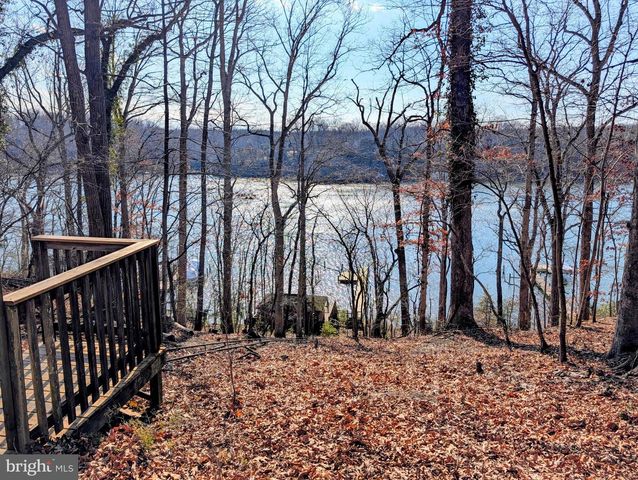 2762 BON HAVEN LN, Annapolis, MD 21401