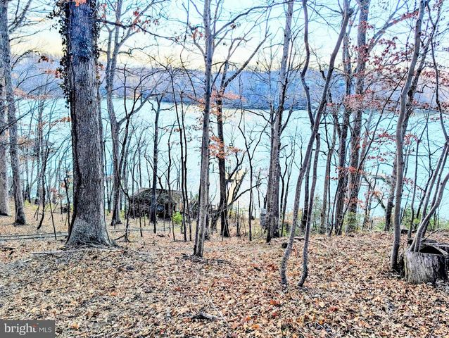 2762 BON HAVEN LN, Annapolis, MD 21401