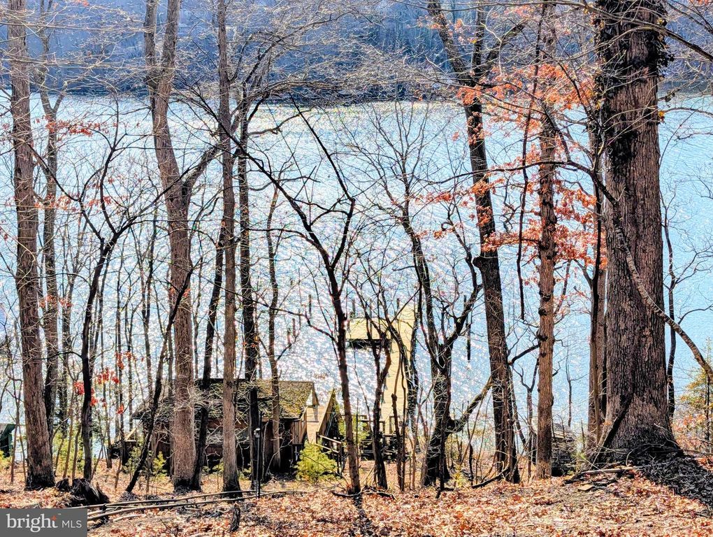 2762 BON HAVEN LN, Annapolis, MD 21401