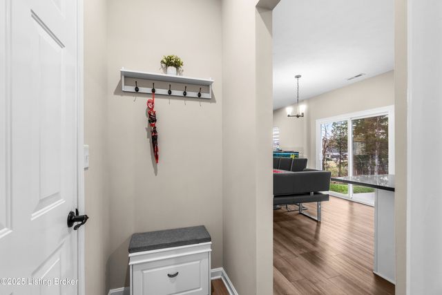 116 Strawberry Fld Dr, Mt Washington, KY 40047