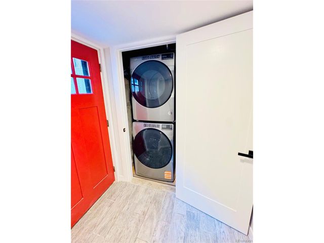 1107 N Downing St, Denver, CO 80218