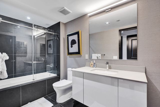 1600 NE 1st Avenue 3420, Miami, FL 33132