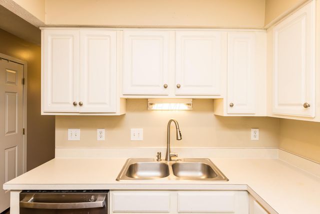 6139 Glenvillage Drive, Dublin, OH 43016