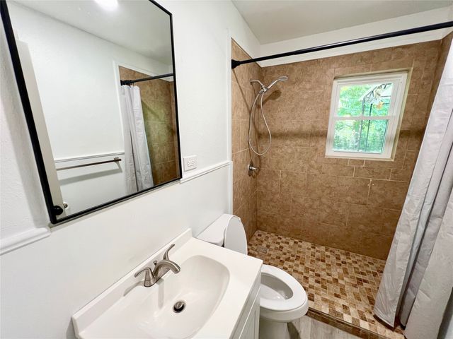 611 Hickory, Hughes Springs, TX 75656