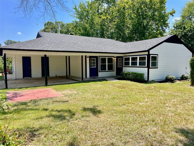 611 Hickory, Hughes Springs, TX 75656