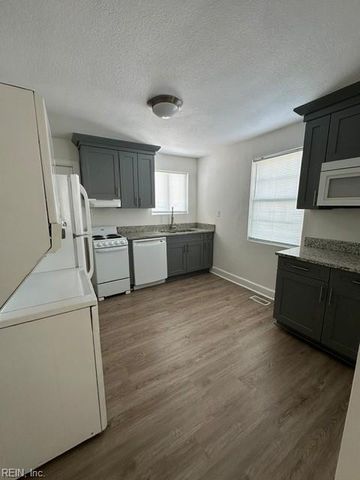 1033 E Ocean View Ave Apt 3, Norfolk, VA 23503