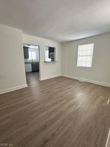 1033 E Ocean View Ave Apt 3, Norfolk, VA 23503
