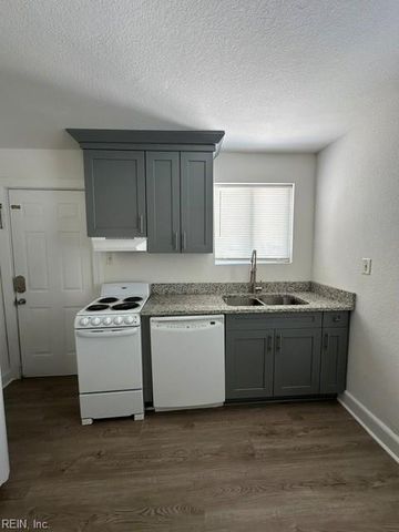 1033 E Ocean View Ave Apt 3, Norfolk, VA 23503