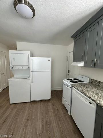 1033 E Ocean View Ave Apt 3, Norfolk, VA 23503