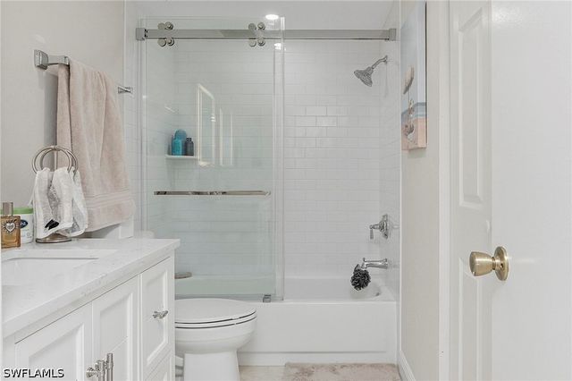 1001 Foxfire LN 307, Naples, FL 34104