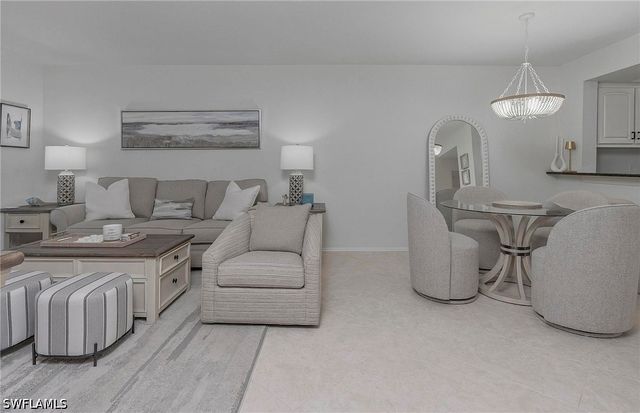 1001 Foxfire LN 307, Naples, FL 34104