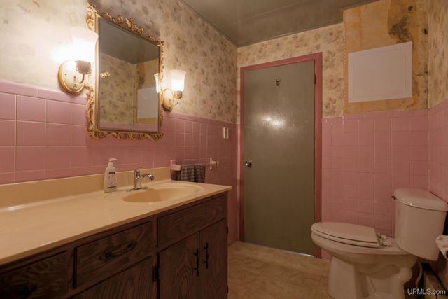 N10255 River Street, Ramsay, MI 49959