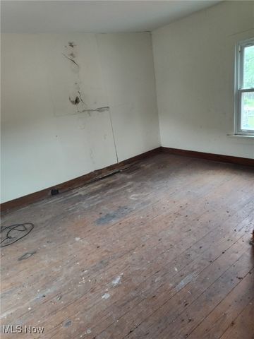 64 Diamond Street, Irondale, OH 43932