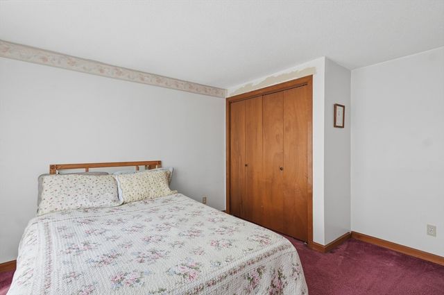 10 Lee Avenue, Burlington, MA 01803