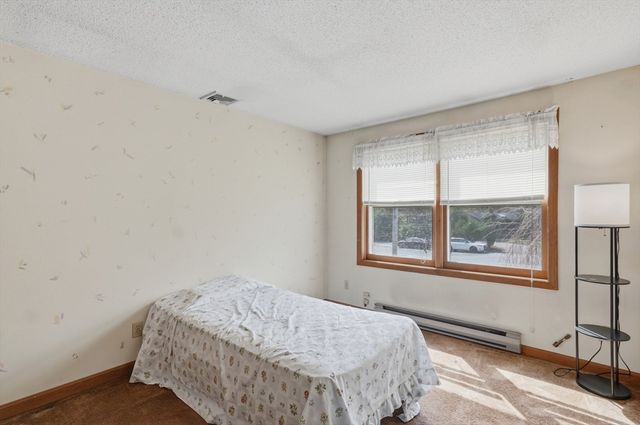 10 Lee Avenue, Burlington, MA 01803