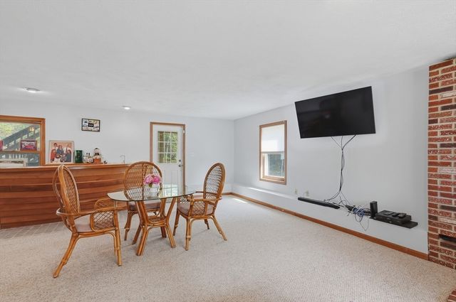 10 Lee Avenue, Burlington, MA 01803