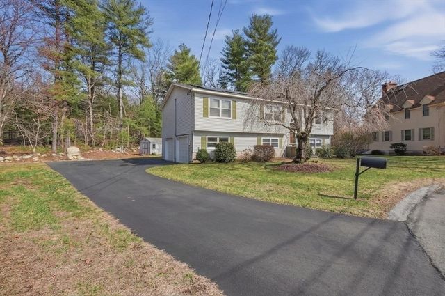 10 Lee Avenue, Burlington, MA 01803