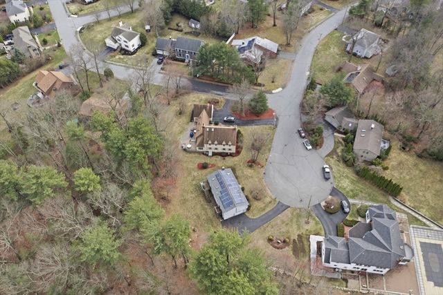 10 Lee Avenue, Burlington, MA 01803