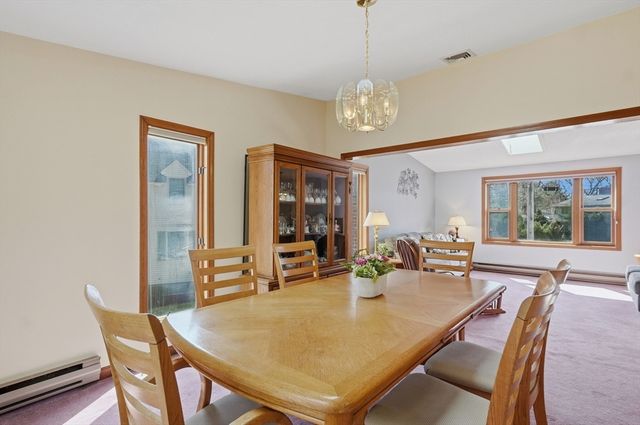 10 Lee Avenue, Burlington, MA 01803