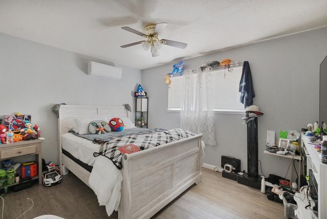 301 S Emerald Ave, Modesto, CA 95351