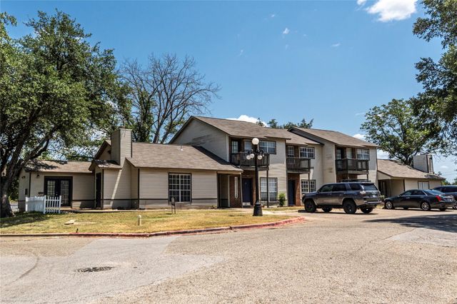 1845 River Crossing CIR C, Austin, TX 78741