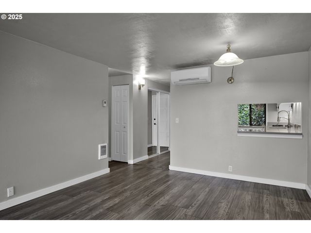 3845 COLONY OAKS Dr, Eugene, OR 97405