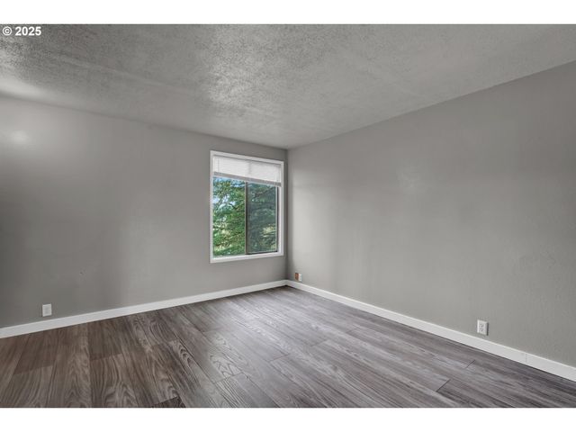 3845 COLONY OAKS Dr, Eugene, OR 97405