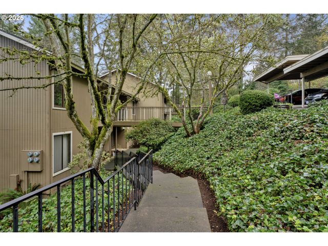 3845 COLONY OAKS Dr, Eugene, OR 97405