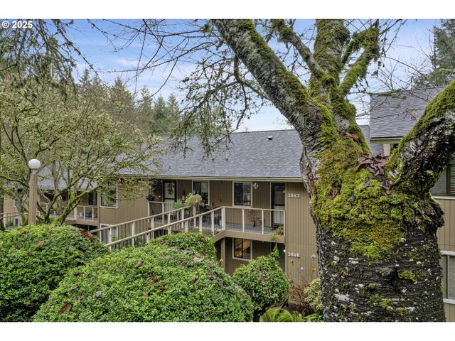 3845 COLONY OAKS Dr, Eugene, OR 97405