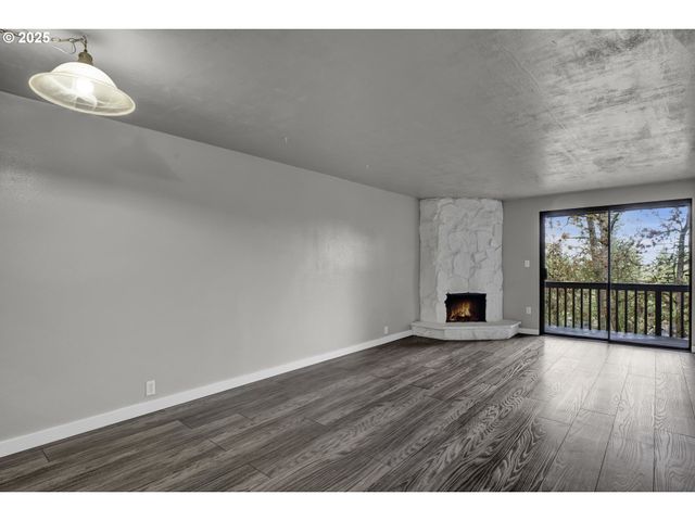 3845 COLONY OAKS Dr, Eugene, OR 97405