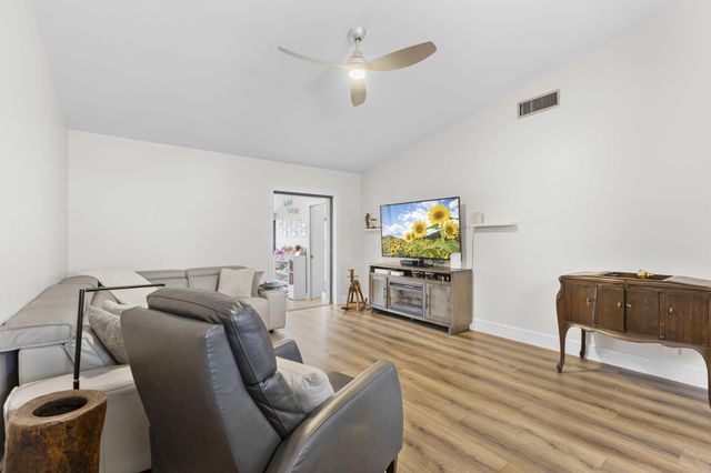 1023 Green Pine Boulevard H, West Palm Beach, FL 33409