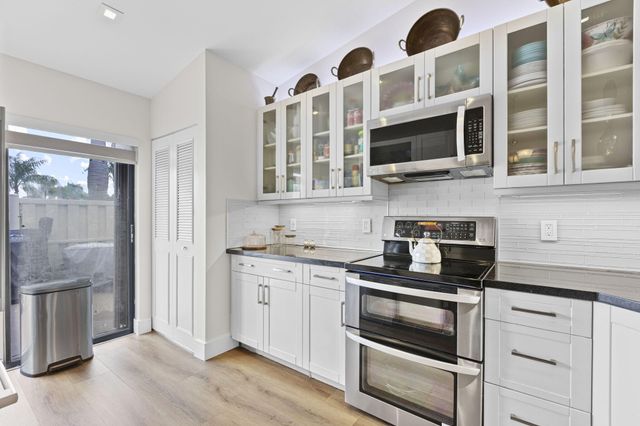 1023 Green Pine Boulevard H, West Palm Beach, FL 33409