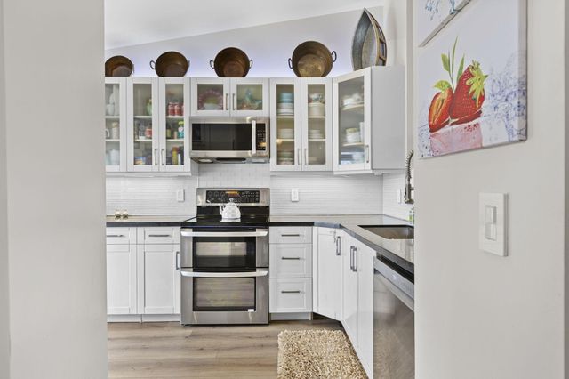 1023 Green Pine Boulevard H, West Palm Beach, FL 33409