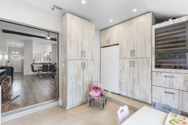 1023 Green Pine Boulevard H, West Palm Beach, FL 33409