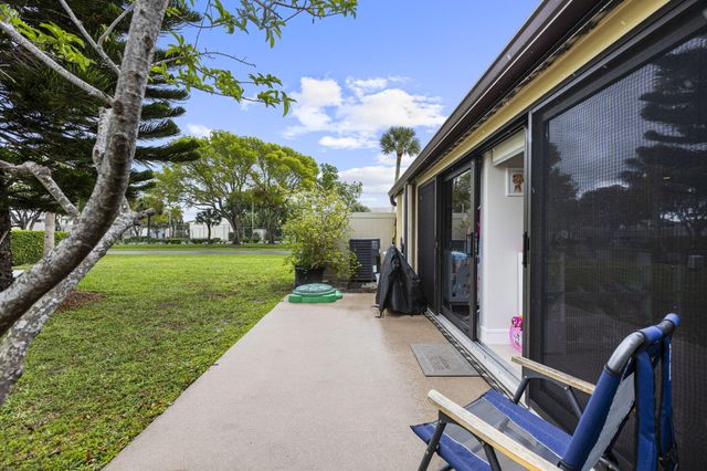 1023 Green Pine Boulevard H, West Palm Beach, FL 33409