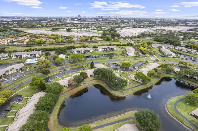 1023 Green Pine Boulevard H, West Palm Beach, FL 33409