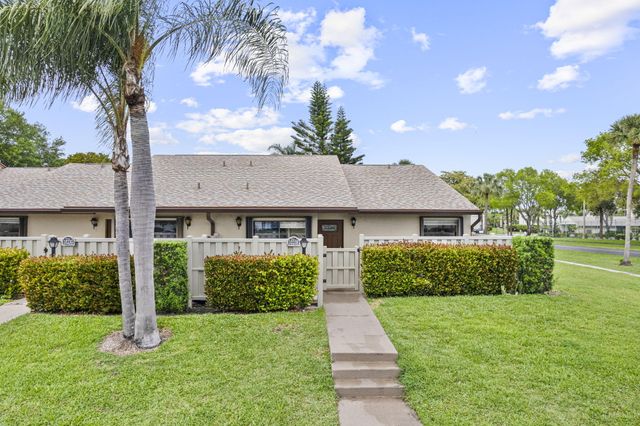 1023 Green Pine Boulevard H, West Palm Beach, FL 33409