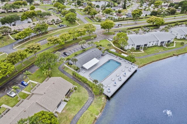 1023 Green Pine Boulevard H, West Palm Beach, FL 33409