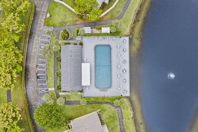 1023 Green Pine Boulevard H, West Palm Beach, FL 33409